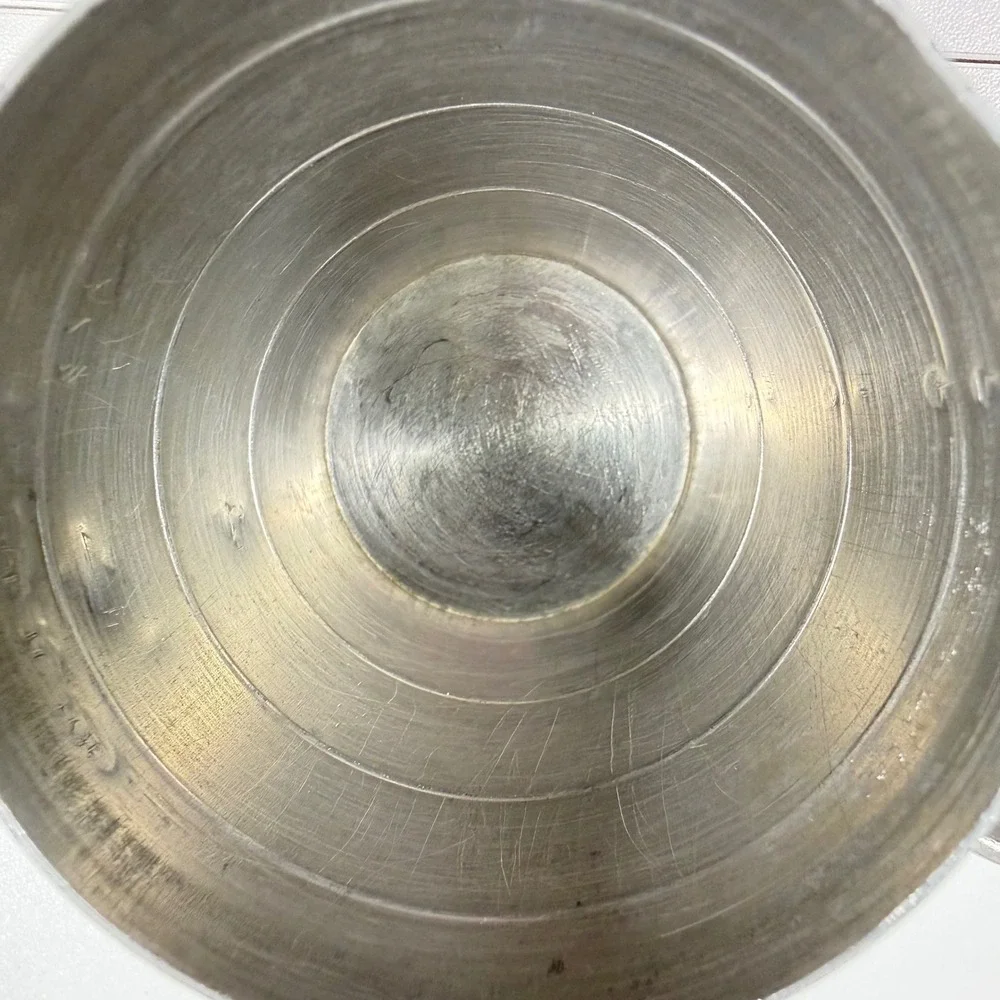 Vintage Mirro Aluminum Gravy Shaker Beehive Lid 1 Cup 2623 M Made in USA MCM
